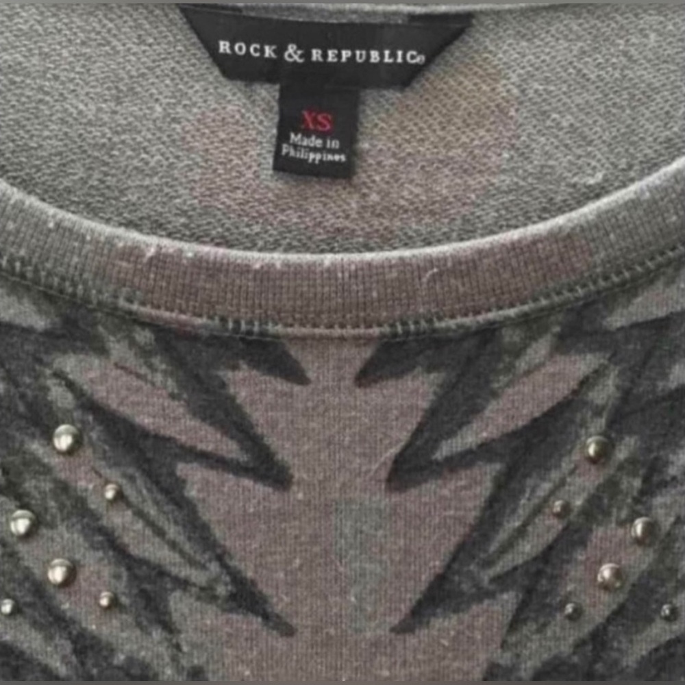 Rock & Republic Angel Wing Long Sleeved Sweatshirt Top Rhinestone Bling Size XS - Picture 5 of 10
